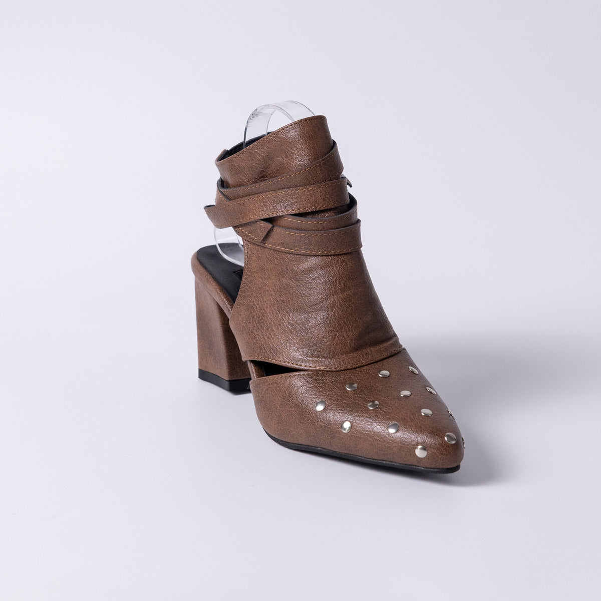 Dotted Tie Heel