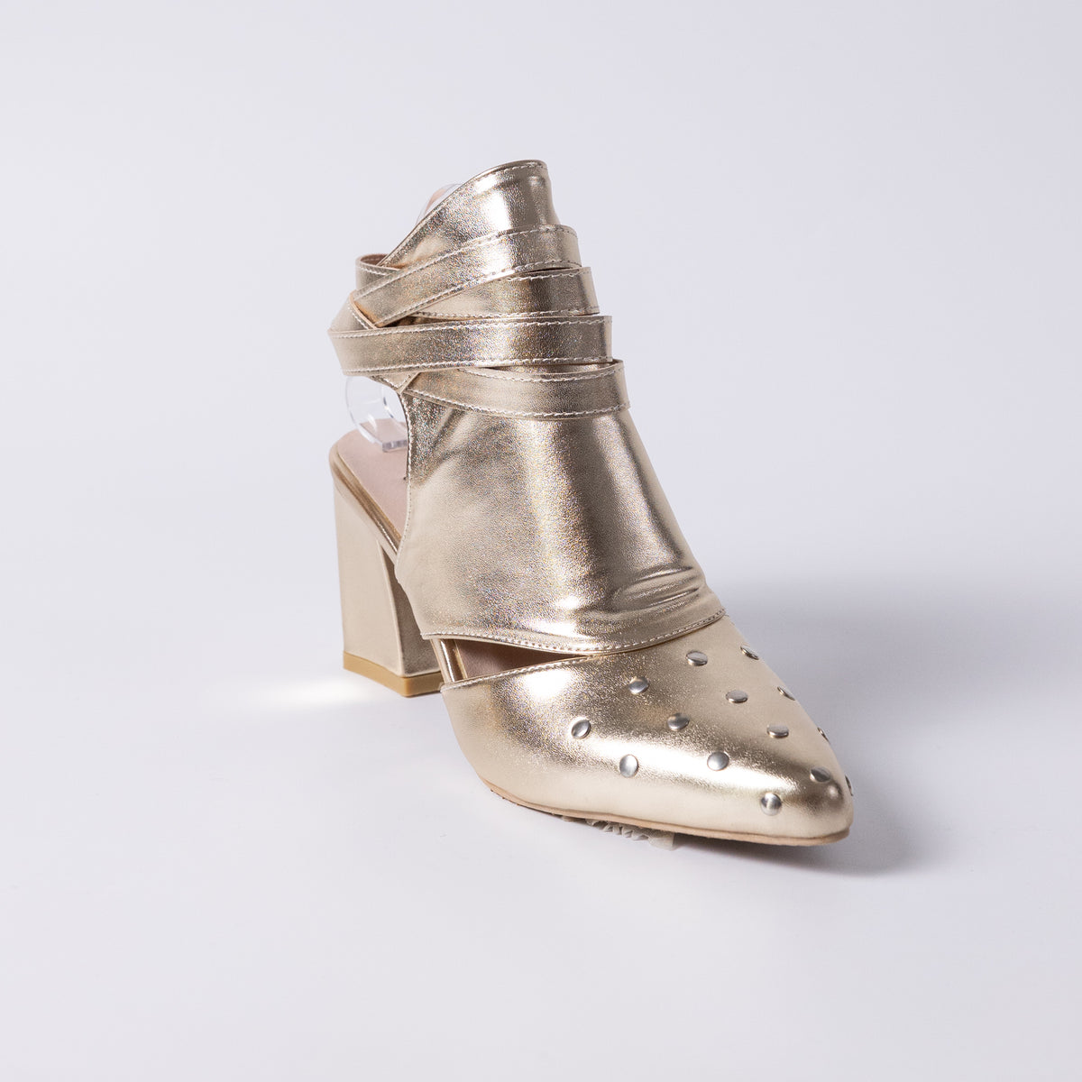 Dotted Tie Heel
