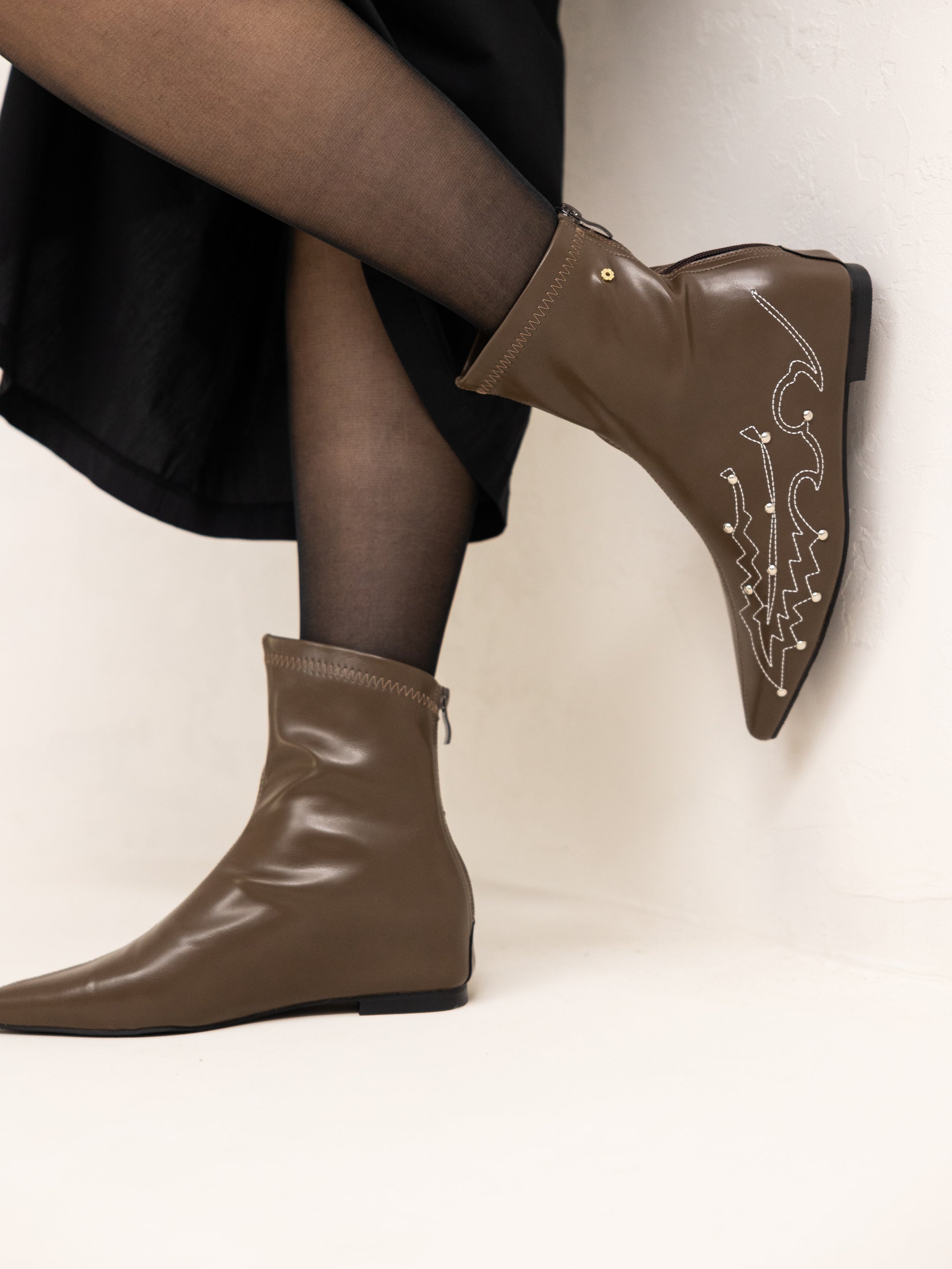 Embroidery ankle boots