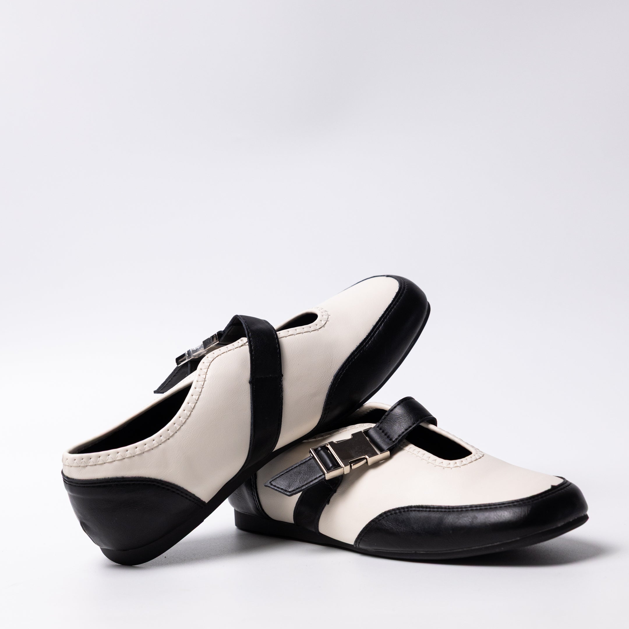Buckle flat