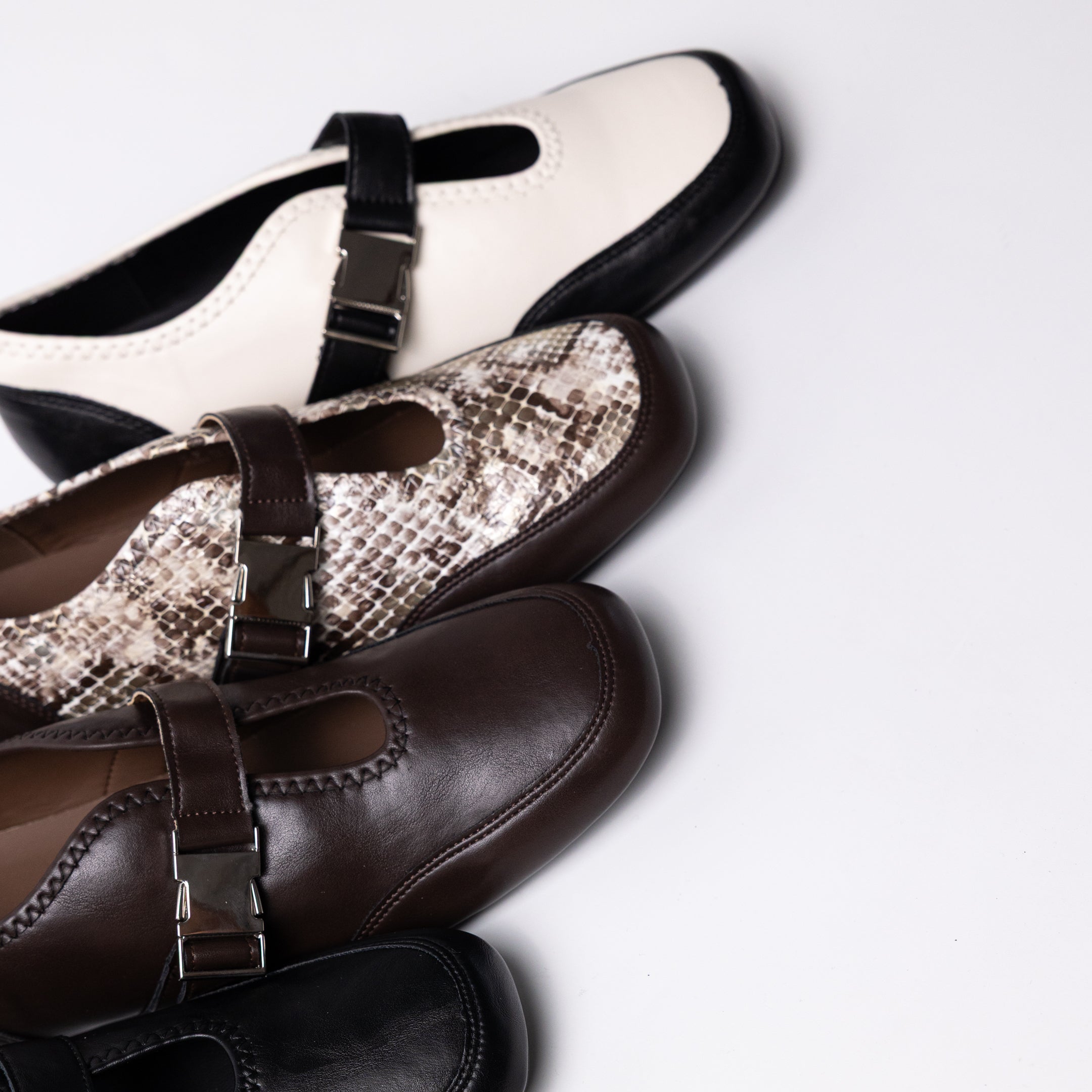 Buckle flat