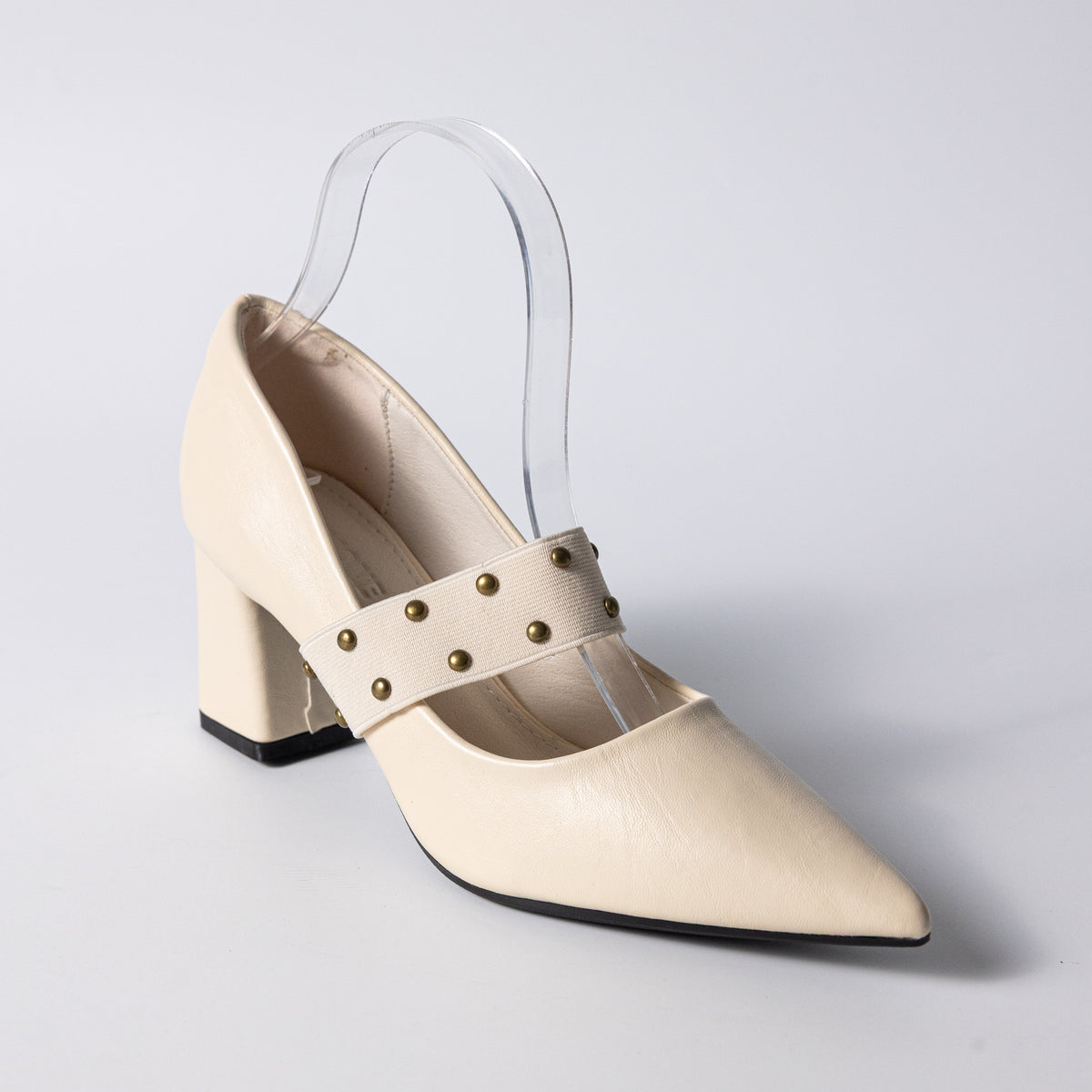 Rivets heel