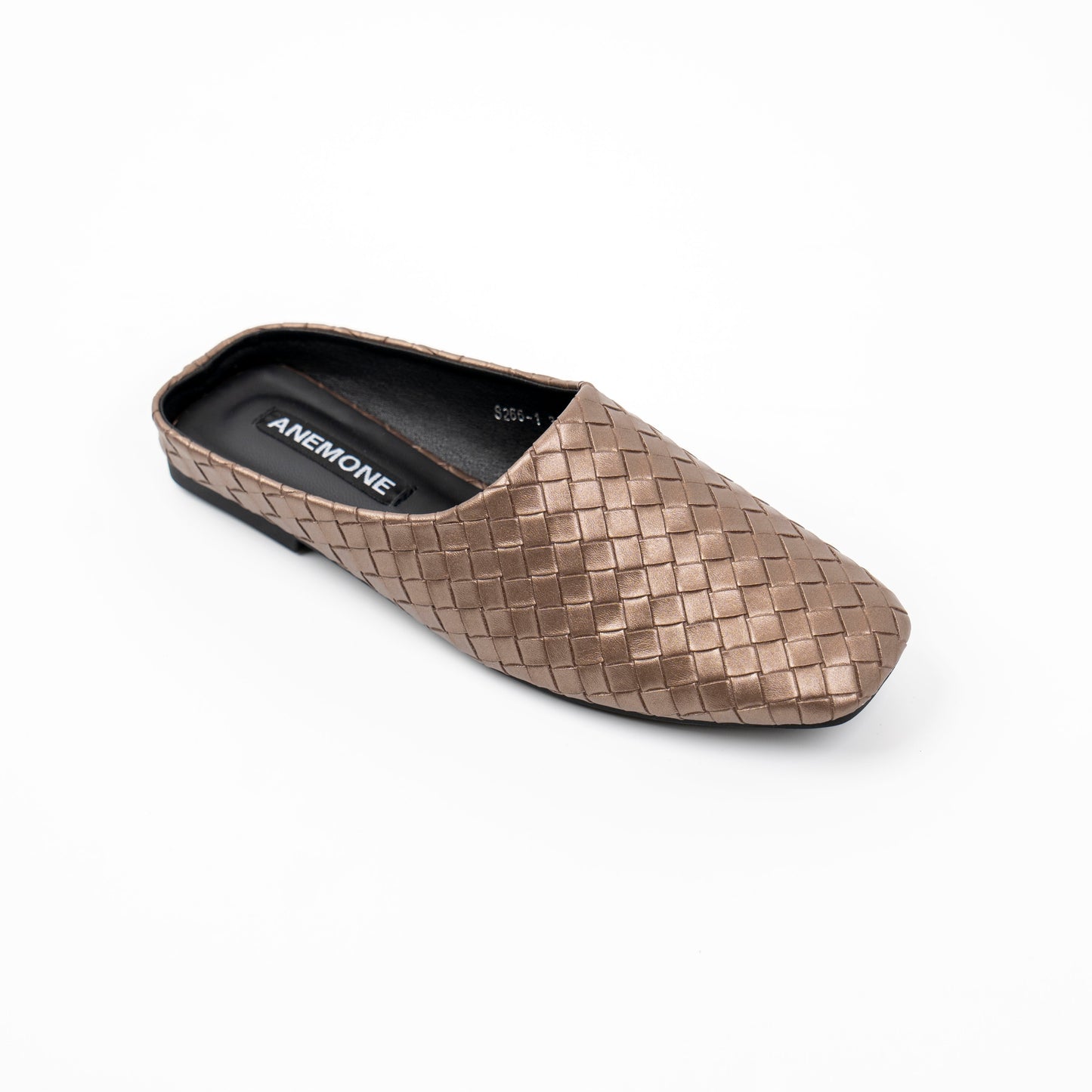 Criss Cross Slipper